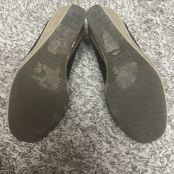 TOMS Black and Tan Wedge Shoes - Picture 5 of 6